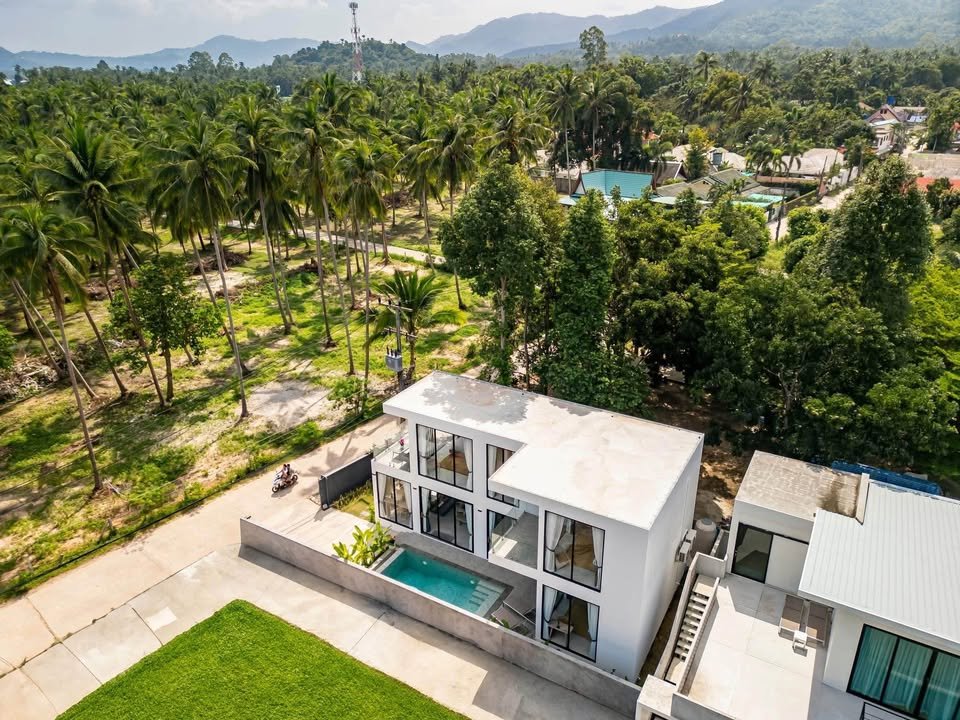 Villa Modern Elegance, 3 Bedroom 4 Bathroom Pool Villa, Ban Tai