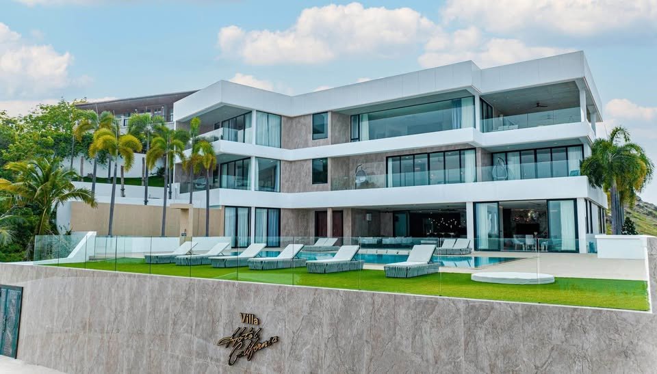 7 Bedroom, 7 Bathroom House for Rent, Koh Samui