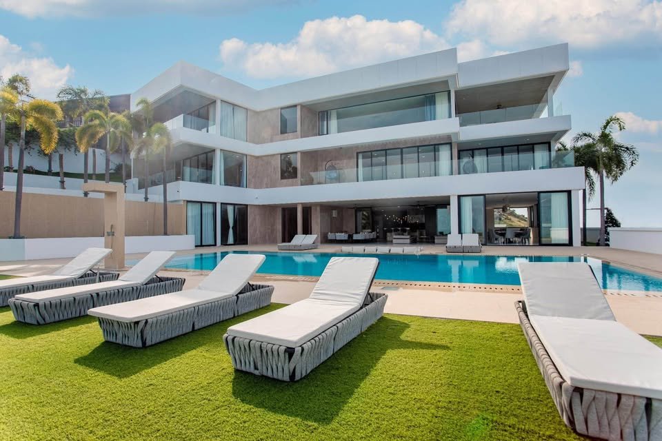 7 Bedroom, 7 Bathroom House for Rent, Koh Samui
