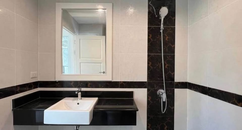 3 Bedroom, 3 Bathroom Garden Family Home, Bophut