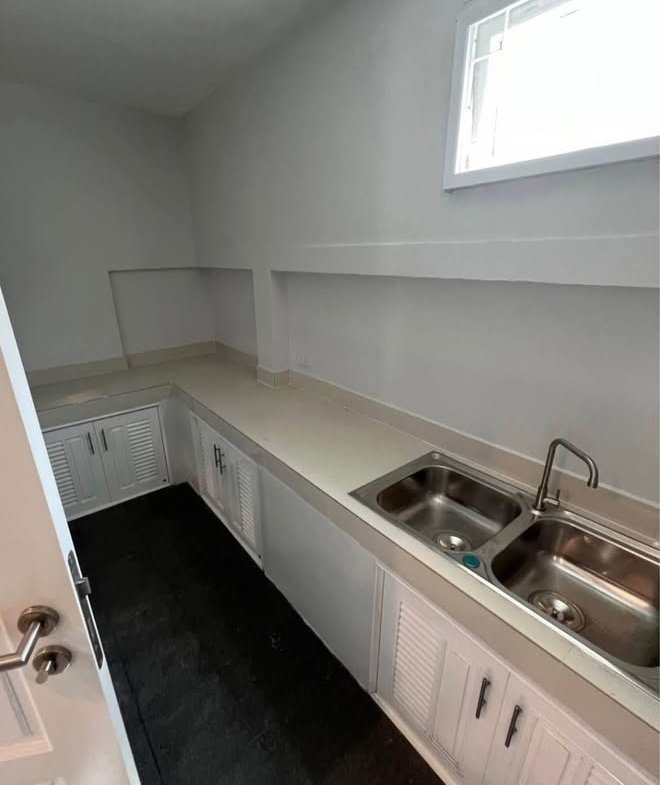 3 Bedroom, 3 Bathroom Garden Family Home, Bophut