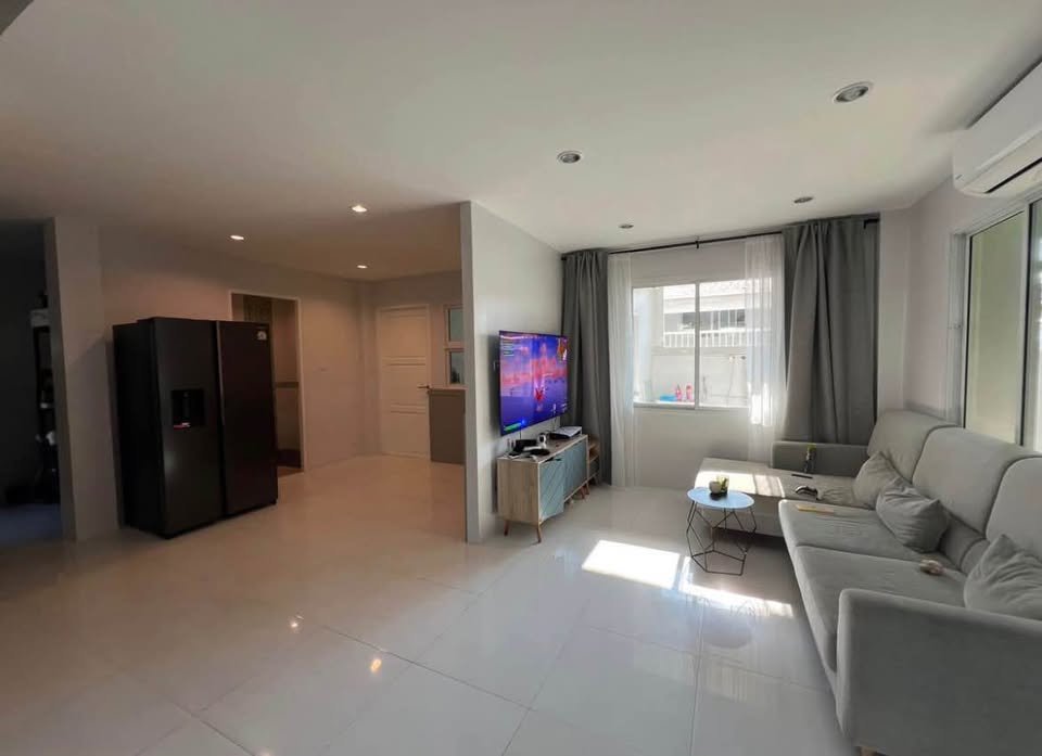 3 Bedroom, 3 Bathroom Garden Family Home, Bophut
