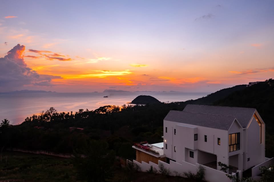 Luxury Sea View Villa Escape in Ban Tai