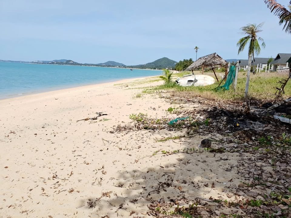 Majestic Beachfront Land in Maenam Near Pralarn Pier