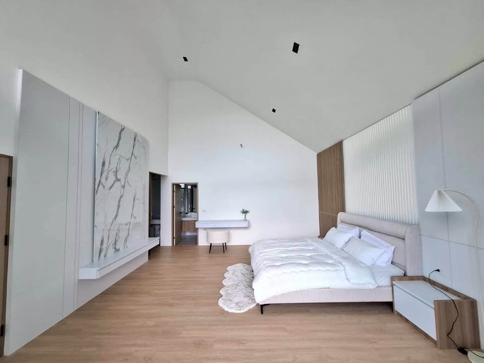 Spacious Modern Nordic Pool Villa in Bang Rak