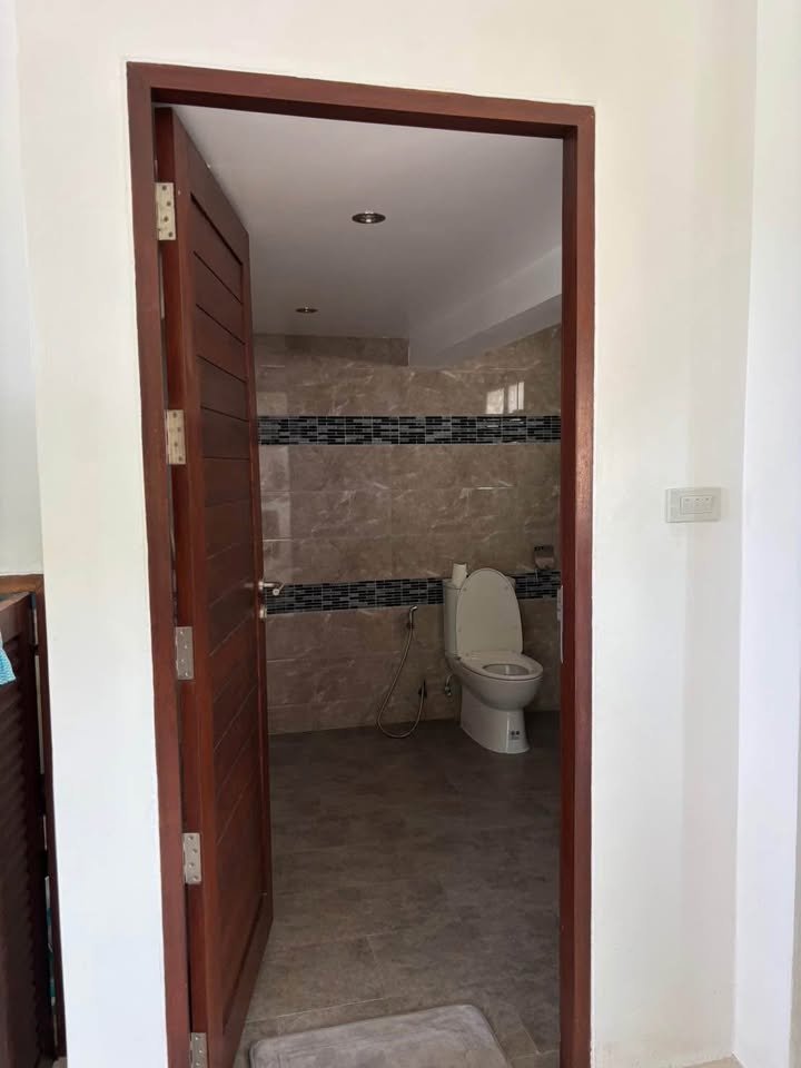 Villa Serenity, 5 Bedroom Sea View Villa in Bang Por