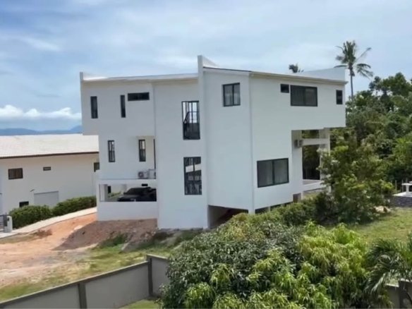 Villa Serenity, 5 Bedroom Sea View Villa in Bang Por