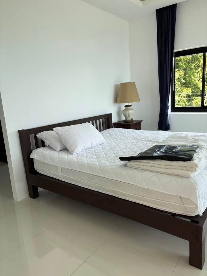 Villa Serenity, 5 Bedroom Sea View Villa in Bang Por