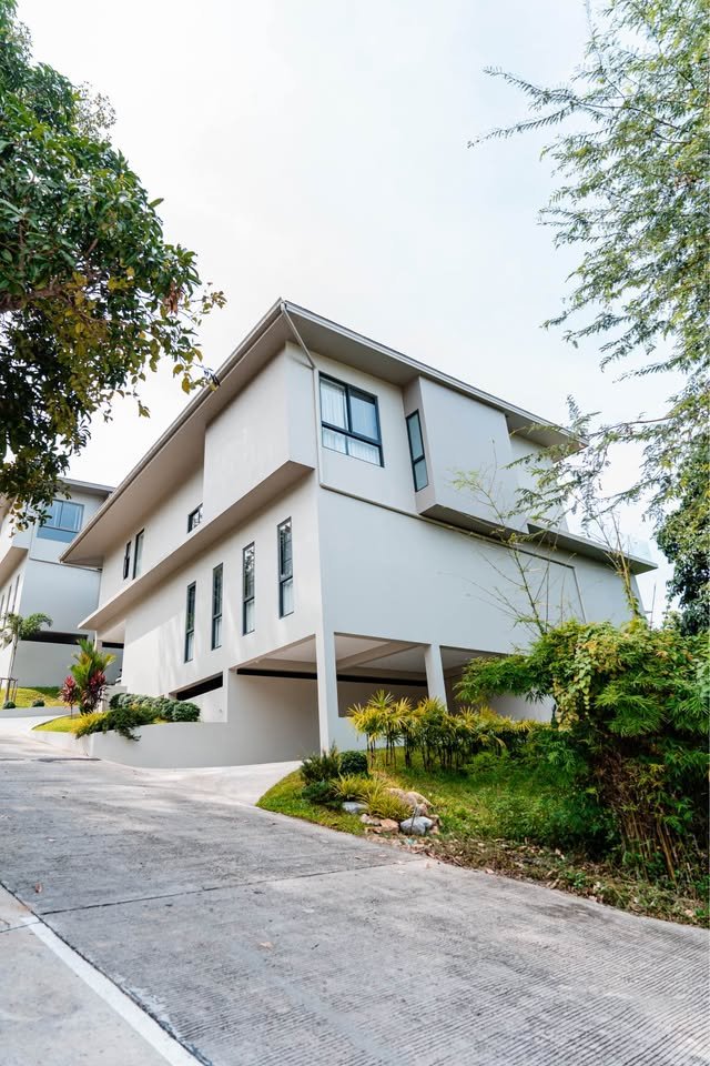 Private 4BR Sea-View Sanctuary, 610 sqm Luxury Residence
