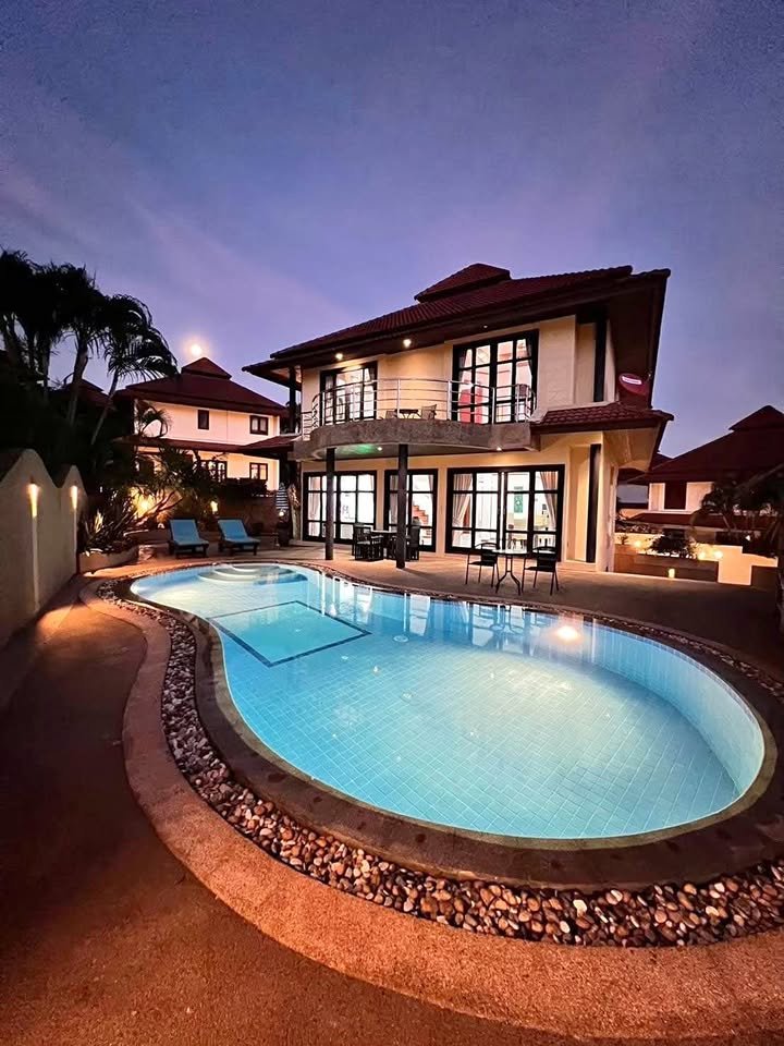 726392154_1324880243151334_1329631163336712262_n Elegance 4 BR Pool Villa for Rent, Tongson Bay