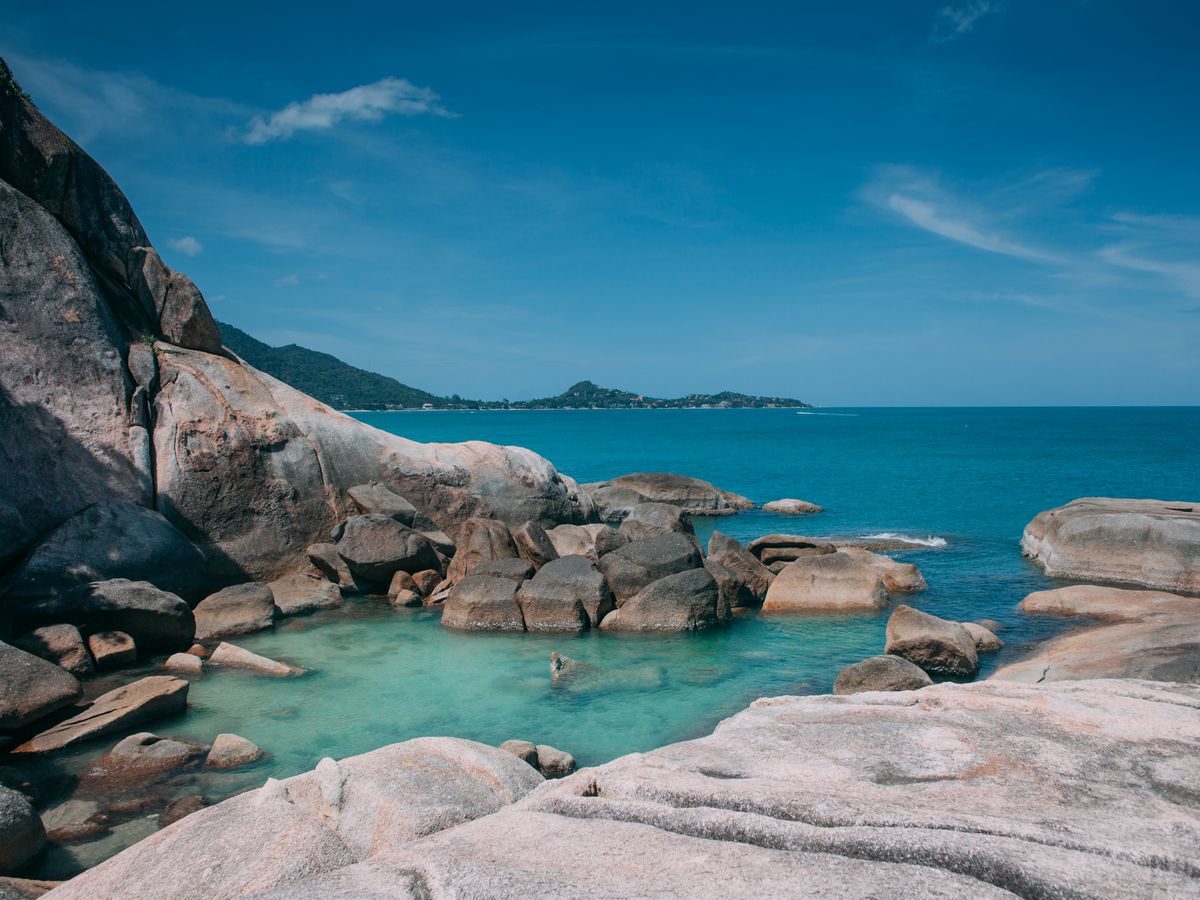 Secluded rocky lagoon, Tongson Bay, Koh Samui