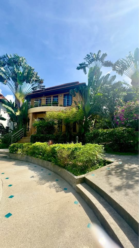 se-22980-10 Italian Vintage Villa, Bang Rak
