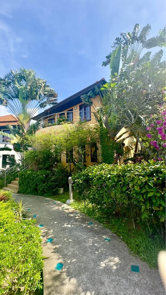 se-22980-8 Italian Vintage Villa, Bang Rak