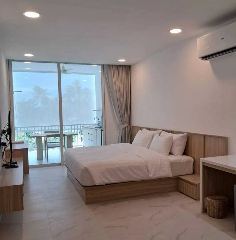 Beachfront Sea View Studio Apartment, Bophut