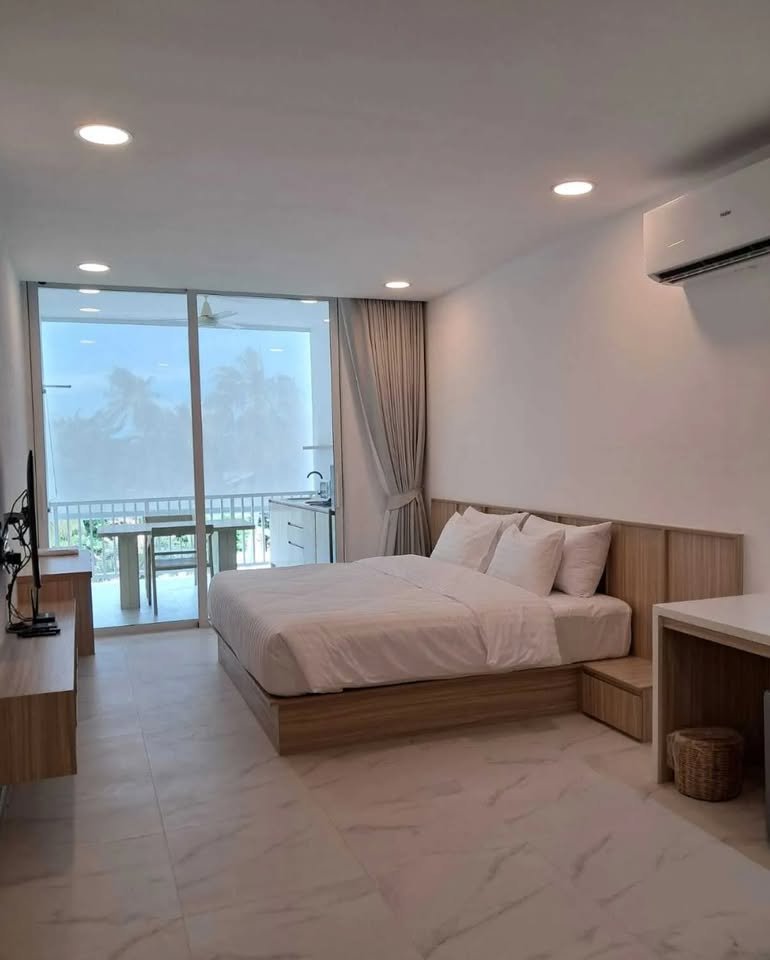 Beachfront Sea View Studio Apartment, Bophut