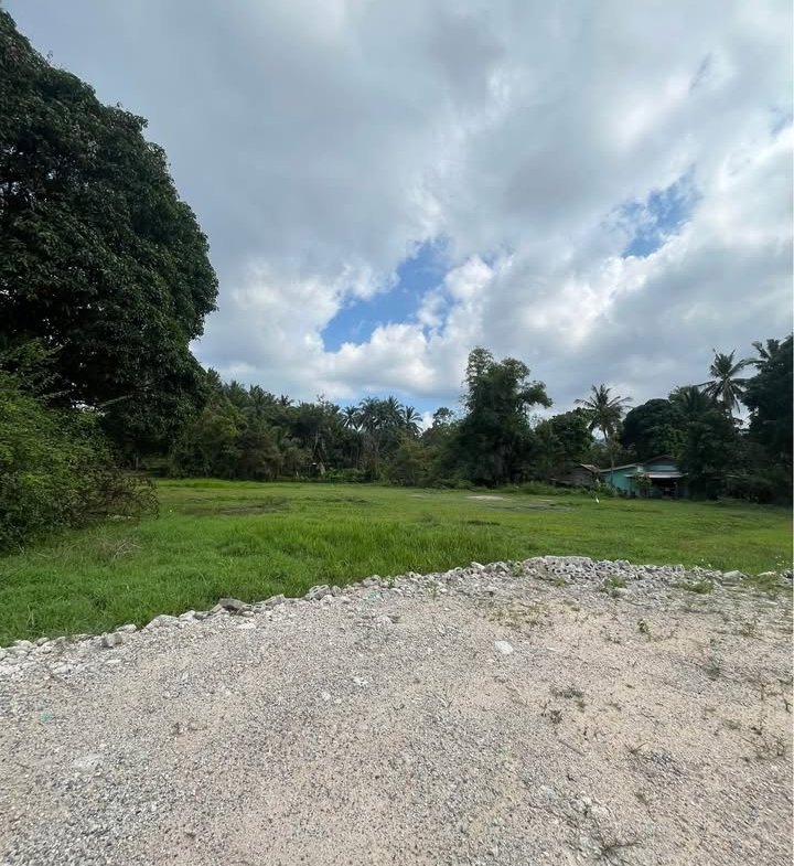 Green 400 SqM Building Plot, Maenam