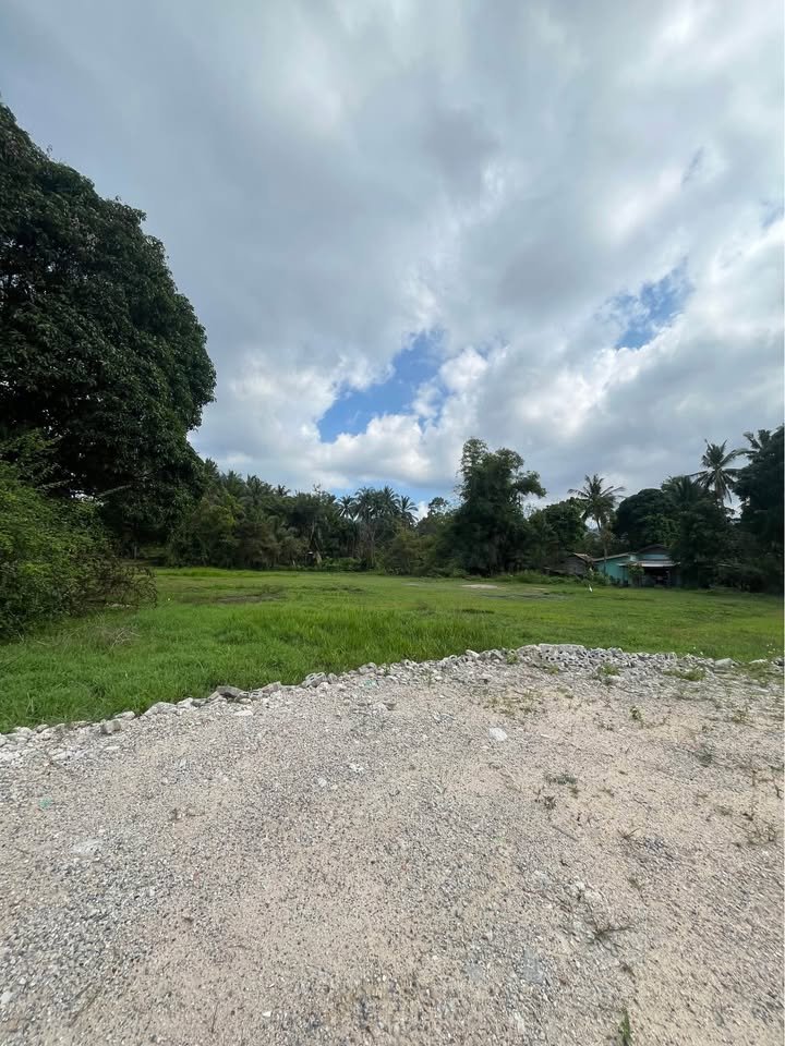 Green 400 SqM Building Plot, Maenam