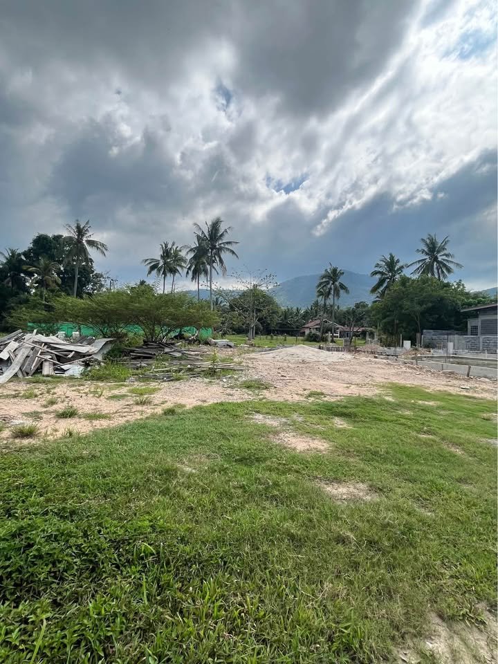 Green 400 SqM Building Plot, Maenam