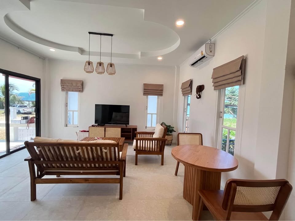 Oceanfront Villa SiSi, 1 Bedroom, 80 sqm, Plai Laem Soi 5