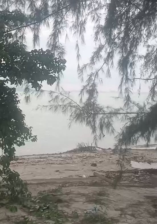 Last Special Beachfront Plot, Lipa Noi