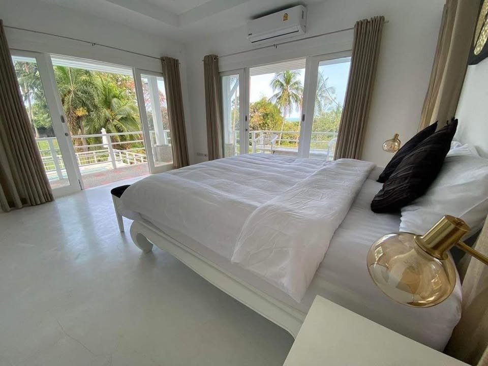Stunning 4 Bedroom Sea View Villa near Chaweng Hill